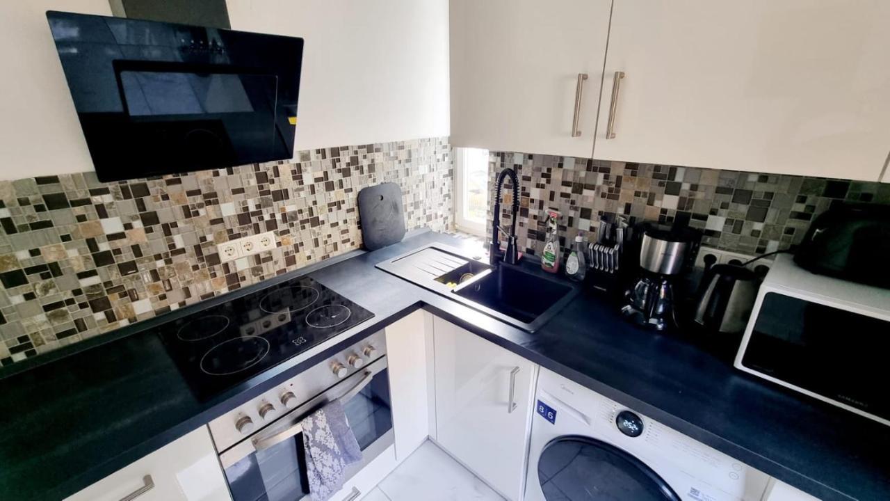 Cozy And Modern 1 Bedroom 3 Room Apartment Wiesbaden Exterior photo